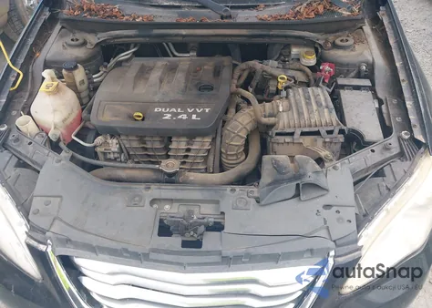 2012 Chrysler 200 Lx z USA, uszkodzony, nr VIN 1C3CCBAB6CN105489